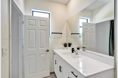 11135 W 32nd Ln, Hialeah, FL 33018 - Photo 38