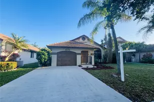 4176 NW 5th Dr, Deerfield Beach, FL 33442 - Photo 2