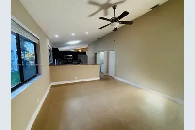4176 NW 5th Dr, Deerfield Beach, FL 33442 - Photo 10