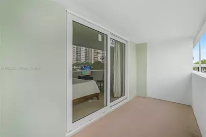 500 Bayview Dr #125, Sunny Isles Beach, FL 33160 - Photo 2