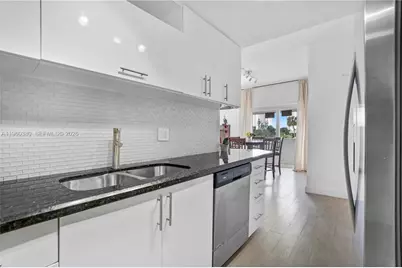500 Bayview Dr #125, Sunny Isles Beach, FL 33160 - Photo 6