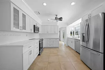 8330 SW 171st St, Palmetto Bay, FL 33157 - Photo 6