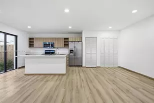 936 NW 10th St, Florida City, FL 33034 - Photo 8