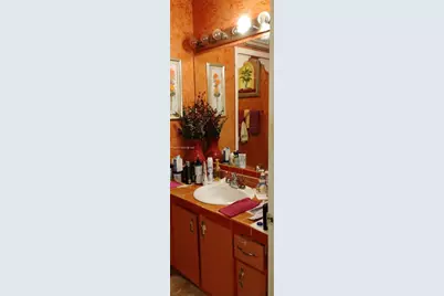 110 E Riverbend Dr, Sunrise, FL 33326 - Photo 8