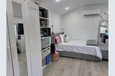 10800 NW 22nd Ct, Miami, FL 33167 - Photo 4