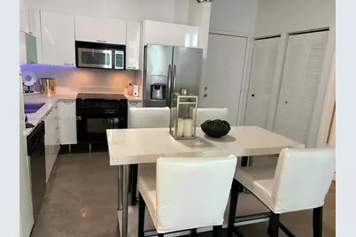 234 NE 3 St #2009, Miami, FL 33132 - Photo 4