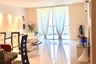 319 NE 14th Ave, Hallandale Beach, FL 33009 - Photo 4