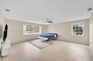 13377 NW 7th St, Plantation, FL 33325 - Photo 14