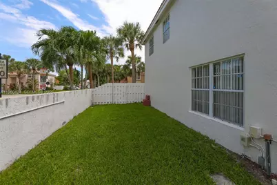 13377 NW 7th St, Plantation, FL 33325 - Photo 30