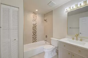 13377 NW 7th St, Plantation, FL 33325 - Photo 8