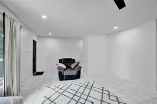 9607 NW 81st St, Tamarac, FL 33321 - Photo 22