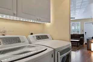 8069 SW 19th Ct, Davie, FL 33324 - Photo 10