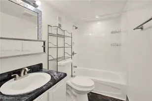 1555 W 44th Pl, Hialeah, FL 33012 - Photo 20