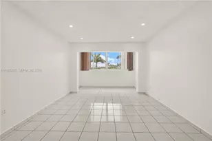 1555 W 44th Pl, Hialeah, FL 33012 - Photo 6