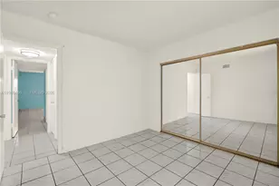 1555 W 44th Pl, Hialeah, FL 33012 - Photo 18