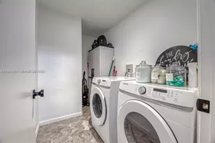 3080 Carysfort Ln, Margate, FL 33063 - Photo 24