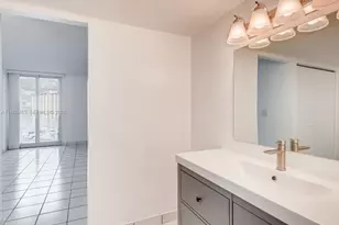 100 Bayview Dr, Sunny Isles Beach, FL 33160 - Photo 10