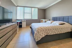 [Address not provided], Hallandale Beach, FL 33009 - Photo 14