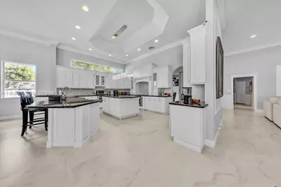 13801 Alexandria Ct, Davie, FL 33325 - Photo 12