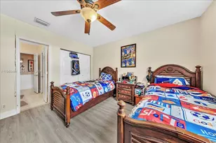 13801 Alexandria Ct, Davie, FL 33325 - Photo 20