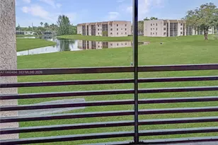 10402 Sunrise Lakes Blvd, Sunrise, FL 33322 - Photo 14