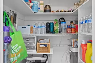 815 SW 11th Ave, Hallandale Beach, FL 33009 - Photo 24