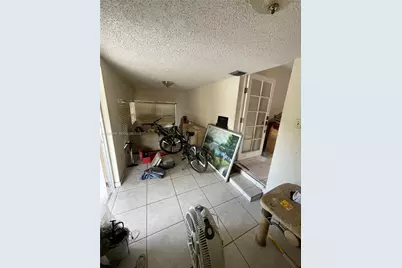 3630 NW 98th St, Miami, FL 33147 - Photo 10