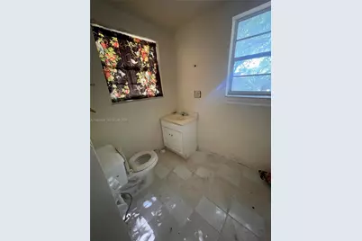 3630 NW 98th St, Miami, FL 33147 - Photo 36