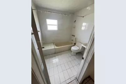 3630 NW 98th St, Miami, FL 33147 - Photo 18