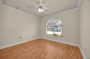 10635 SW 158th Pl, Miami, FL 33196 - Photo 18