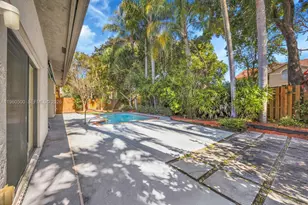 10635 SW 158th Pl, Miami, FL 33196 - Photo 28