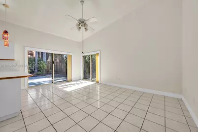 10635 SW 158th Pl, Miami, FL 33196 - Photo 10