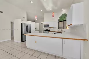 10635 SW 158th Pl, Miami, FL 33196 - Photo 12