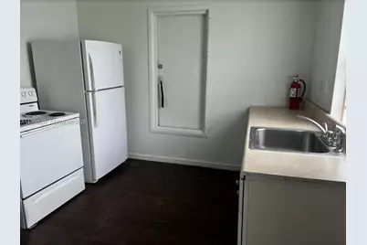 1800 Fillmore St #E, Hollywood, FL 33020 - Photo 4