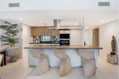 1000 Brickell Plz #1902, Miami, FL 33131 - Photo 10