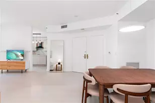 300 South Pointe Dr, Miami Beach, FL 33139 - Photo 4