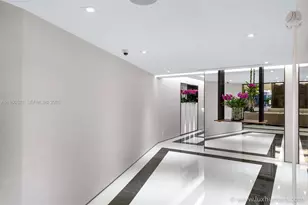 300 South Pointe Dr, Miami Beach, FL 33139 - Photo 80