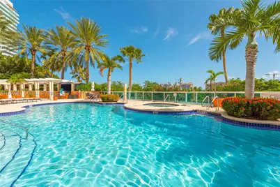 300 S Pointe Dr #907, Miami Beach, FL 33139 - Photo 68