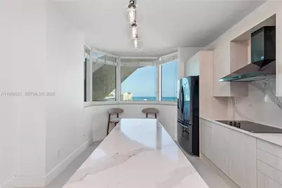 300 S Pointe Dr #907, Miami Beach, FL 33139 - Photo 14