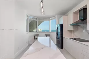 300 South Pointe Dr, Miami Beach, FL 33139 - Photo 14