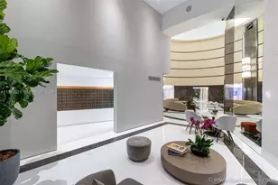 300 South Pointe Dr, Miami Beach, FL 33139 - Photo 82