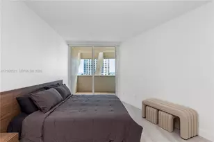 300 South Pointe Dr, Miami Beach, FL 33139 - Photo 22
