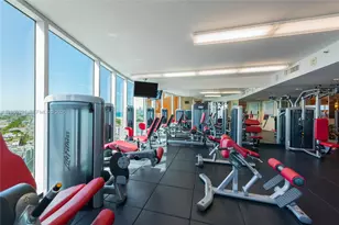 300 South Pointe Dr, Miami Beach, FL 33139 - Photo 66