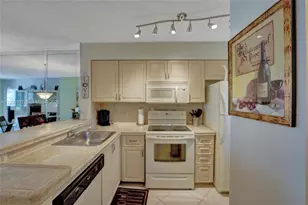 2228 N Cypress Bend Dr, Pompano Beach, FL 33069 - Photo 18