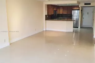 800 Parkview Dr, Hallandale Beach, FL 33009 - Photo 14