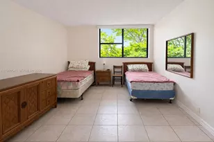 920 NE 169th St, North Miami Beach, FL 33162 - Photo 6