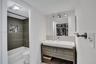 11111 Biscayne Blvd, Miami, FL 33181 - Photo 20