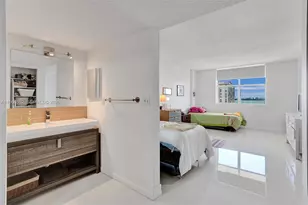11111 Biscayne Blvd, Miami, FL 33181 - Photo 18