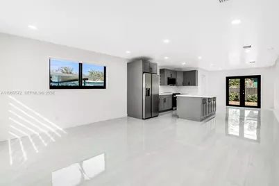 528 NW 3rd Ct, Hallandale Beach, FL 33009 - Photo 12
