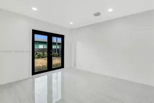 528 NW 3rd Ct, Hallandale Beach, FL 33009 - Photo 14